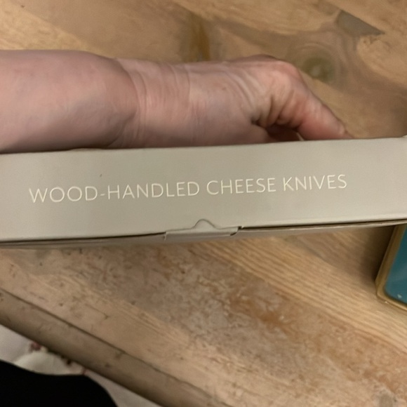 Sur La Table Wood Handled Cheese Knives Servers Set of 4 NIB Hostess Gift - Picture 7 of 7